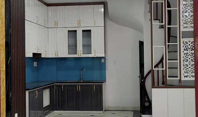 Nhà đẹp Ngô Gia Tự, Long Biên, 32m x 5T x mt4m, 2.95 tỷ, 0971320468