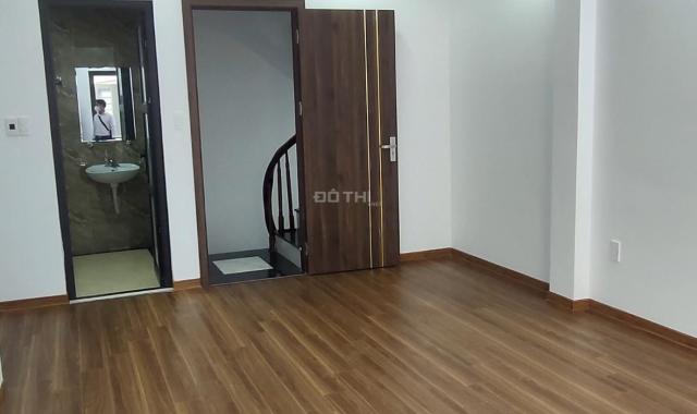 Nhà đẹp Ngô Gia Tự, Long Biên, 32m x 5T x mt4m, 2.95 tỷ, 0971320468