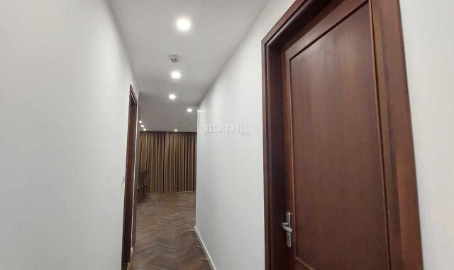 Mặt phố Vũ Miện, bán toà căn hộ 7 tầng 1 hầm, diện tích 140m2, mặt tiền 6.5mét, giá 115 tỷ