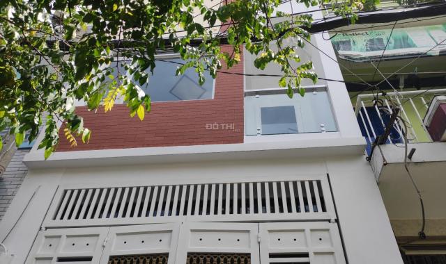 Nhà mới xây 3 tầng, ô tô đỗ cửa đường Nguyễn Sơn ND, 4.5 tỷ