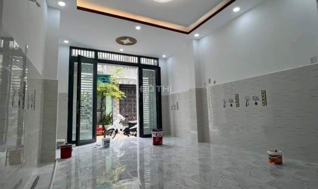 Nhà mới xây 3 tầng, ô tô đỗ cửa đường Nguyễn Sơn ND, 4.5 tỷ