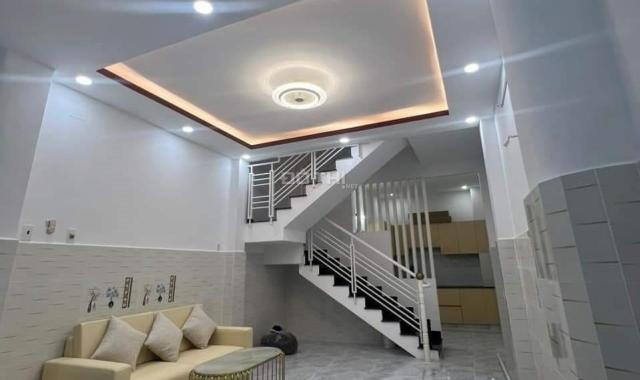 Nhà mới xây 3 tầng, ô tô đỗ cửa đường Nguyễn Sơn ND, 4.5 tỷ