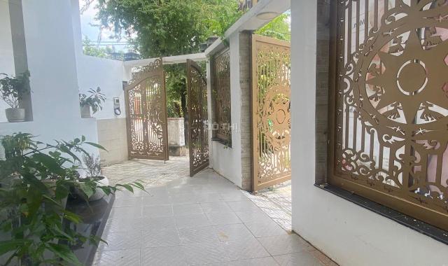 Bán nhà 2 mặt tiền kinh doanh gần KDC Savico, Thủ Đức, 3 lầu đang kinh doanh Spa, giá 15tỷ