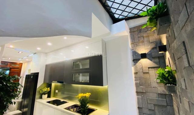 Bán nhà Lương Thế Vinh, Vỉa hè ôtô tránh, 3 mặt thoáng, nhà đẹp 40mX5T 6,25 tỷ