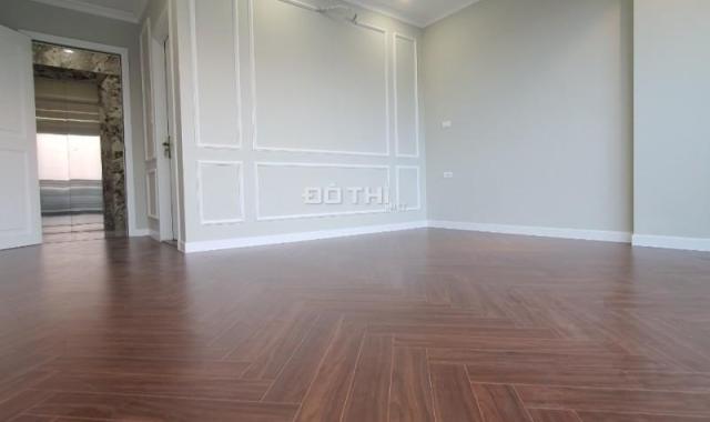 NHÀ ĐẸP HOÀNG NHƯ TIẾP -  ĐẲNG CẤP, PHỐ VIP LONG BIÊN, PHỐ KINH DOANH, VỈA HÈ, 3 Ô TÔ TRÁNH NHAU.