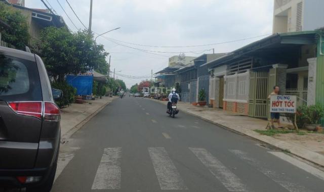TÔI CẦN BÁN LÔ ĐẤT 2 MẶT TIỀN ĐƯỜNG HOÀNG QUỐC VIỆT