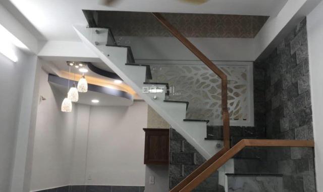 Nguyễn Văn Linh, P Bình Thuận, Q7. Trệt lầu, 3.5m x 10m, Chỉ sẹc 1, ngay đầu hẻm. Sổ HR.