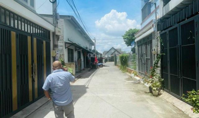 Bán gấp đất đẹp hẻm 5.5m sát ngã ba Lê Văn Việt - Hoàng Hữu Nam. 4.2 tỷ/56.5m2