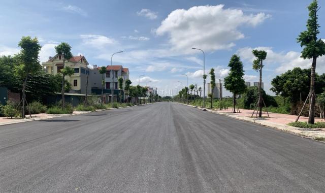 Bán gấp 63,4m đất dãy TT9 đấu giá Cự Khối, đường đã thông các ngả