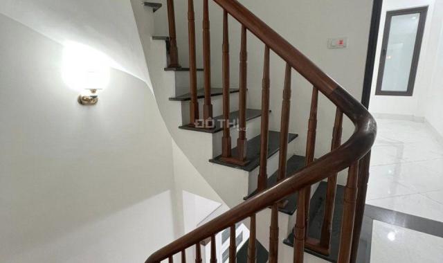 Bán nhà ngay cầu Hữu lê Hữu Hòa Thanh Trì 33m2 4 tầng nhỉnh 2.5 tỷ tí