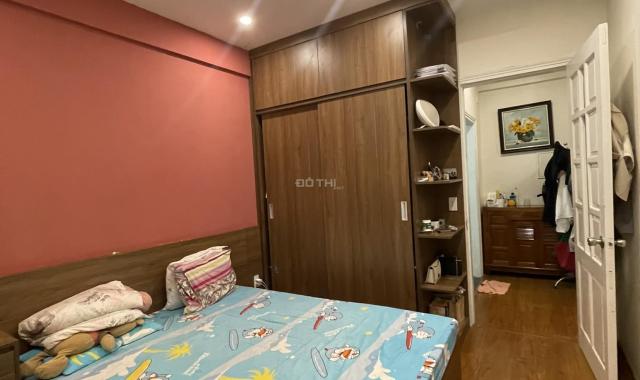 Cần bán gấp căn chung cư 299 Cầu Giấy 50m2, 2PN, nhỉnh 2 tỷ