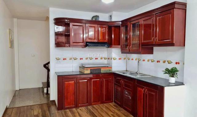 Bán nhà Hoàng Hoa Thám, Bưởi, Tây Hồ 30m2 xây 5 tầng, ngõ rộng, gần phố giá 3.85 tỷ