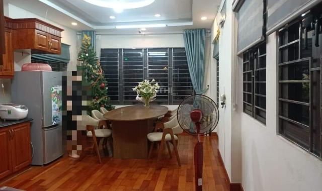 Cần bán Nhà Phố Phương Mai - Quận Đống Đa. ở ngay, tặng nội thất, 40m x4 tầng. 4,x tỷ