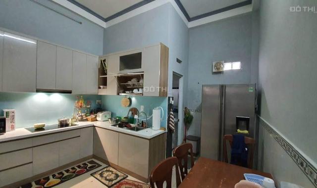Bán nhà đẹp giá rẻ kề Vinhomes quận 9