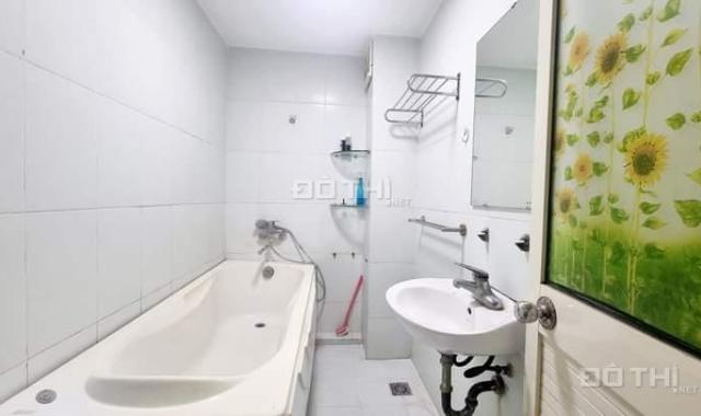 Nhà phân lô ôtô tránh kinh doanh tốt 99M2 phố nghi tàm