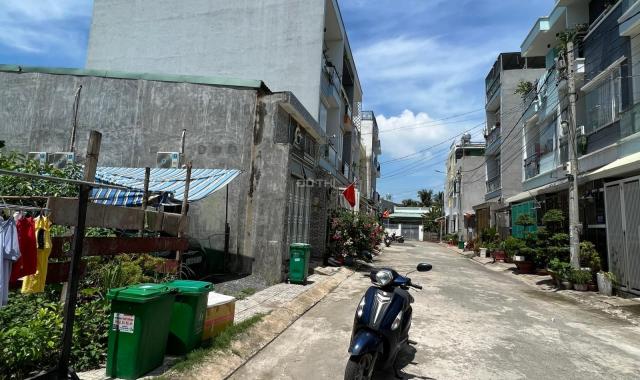 Hạ giá bán gấp lô đất sổ hồng sát Vinhomes q9