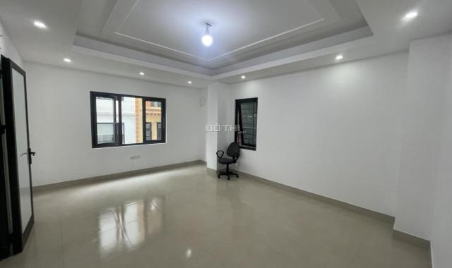 Chính chủ cho thuê văn phòng Nguyễn Xiển - Khuất Duy Tiến 30m2