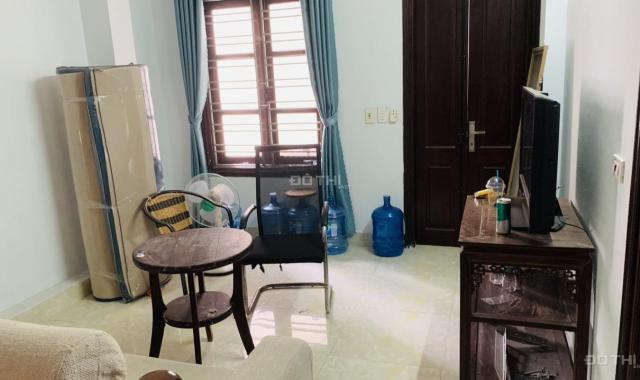 Bán nhà đường Lạc Long Quân, Tây Hồ 45m2 xây 5 tầng cực đẹp, gần phố giá 5.5 tỷ