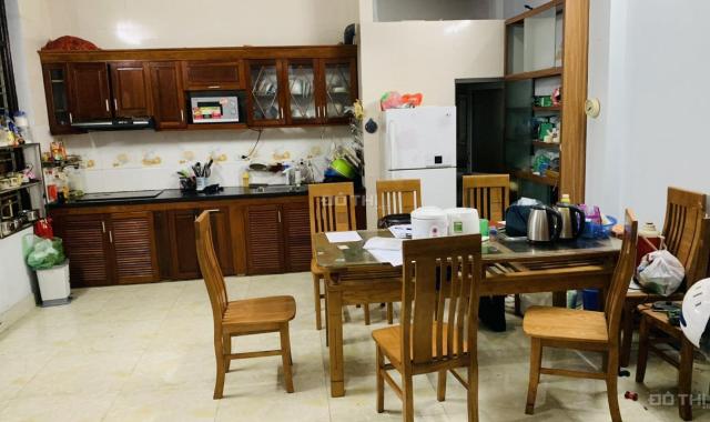Bán nhà đường Lạc Long Quân, Tây Hồ 45m2 xây 5 tầng cực đẹp, gần phố giá 5.5 tỷ