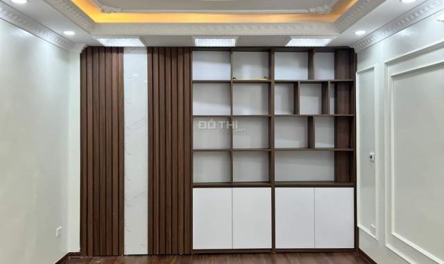 Bán nhà lô góc 5 tầng Vĩnh Quỳnh, Thanh Trì GARA Ô TÔ để vừa 2 xe cực đẹp.