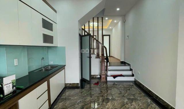 Bán nhà lô góc 5 tầng Vĩnh Quỳnh, Thanh Trì GARA Ô TÔ để vừa 2 xe cực đẹp.