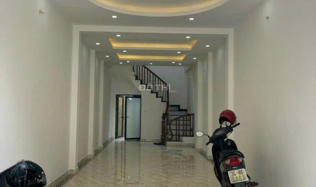 Bán nhà lô góc 5 tầng Vĩnh Quỳnh, Thanh Trì GARA Ô TÔ để vừa 2 xe cực đẹp.