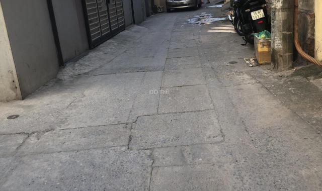 Chính chủ nhờ bán nhà Cầu Bươu Thanh Trì ô tô tránh gần 35m2 5 tầng 3 tỷ