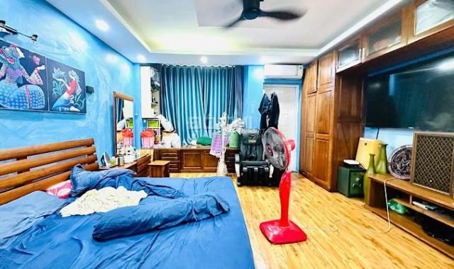 Bán nhà Cầ🏠 BÁN NHÀ PHẠM VĂN ĐỒNG – NHÀ ĐẸP – GẦN PHỐ - GẦN Ô TÔ – 3 MẶT THOÁNG – 45M2 – 5TỶ55