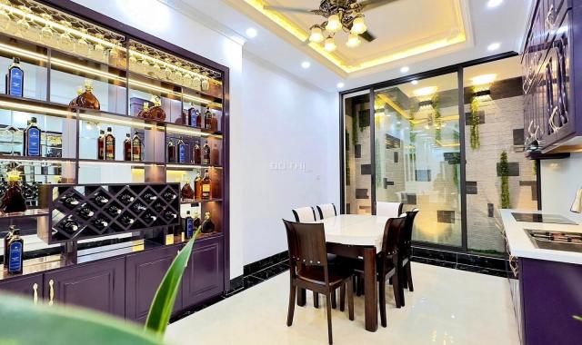 Bán nhà phố Thái Thịnh 45m 4 tầng gần phố tặng full nội thất