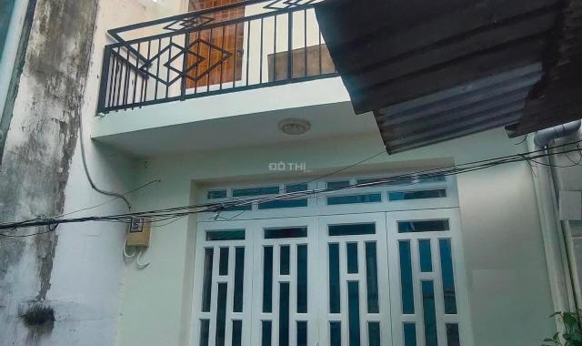 Gần Ecogreen, P Tân Thuận Tây Q7. Trệt lầu, ngang 4m nở hậu 6m. Sổ HR. 2,3 tỷ