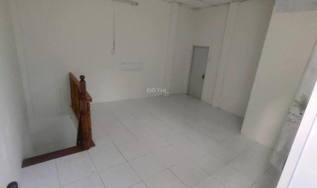 Gần Ecogreen, P Tân Thuận Tây Q7. Trệt lầu, ngang 4m nở hậu 6m. Sổ HR. 2,3 tỷ