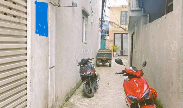 Bán nhà 5 tầng dtich 48m2 ở luôn, gần ô tô giá rẻ ngõ An Dương Vương Tây Hồ. Giá 4.7 tỷ