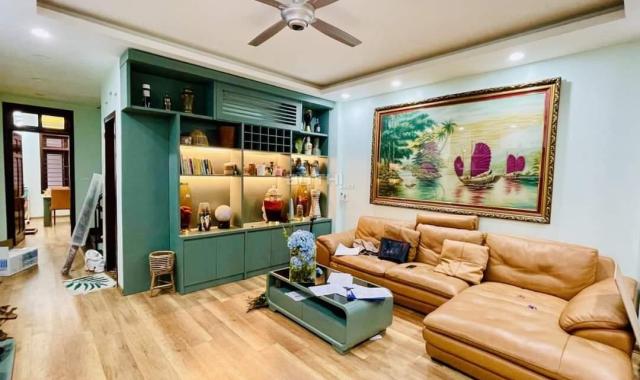 BÁN nhà MP đường 19/5 văn quán hà đông ô tô tránh 5 tầng 86m chỉ 18 tỷ