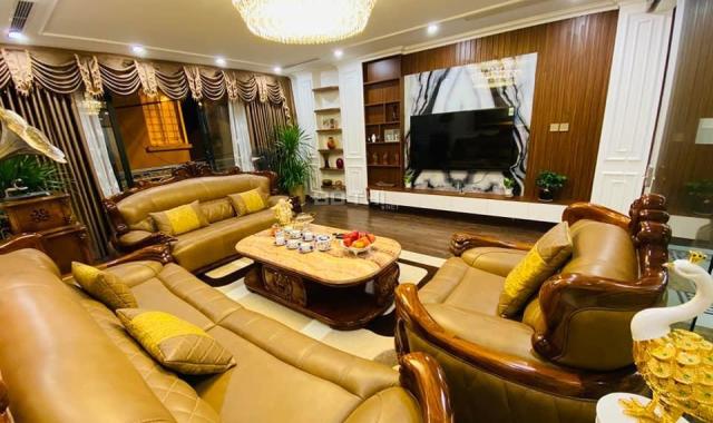 Bán nhà Kim Đồng tặng nội thất tiền tỉ 76m2 x 8 tầng thang máy chỉ 13.5 tỷ
