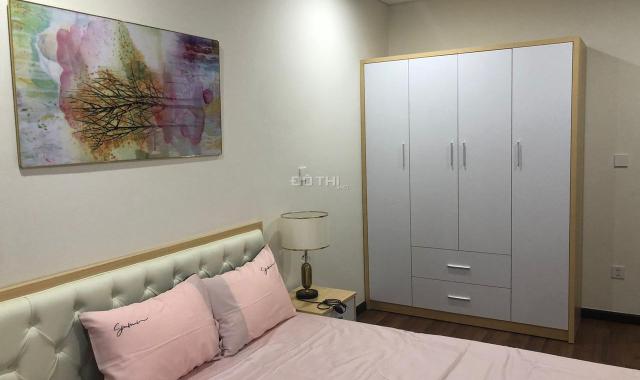 Cho thuê chung cư Mipec Xuân Thủy, căn 3PN, 2W, full đồ mới, căn góc Đông Nam