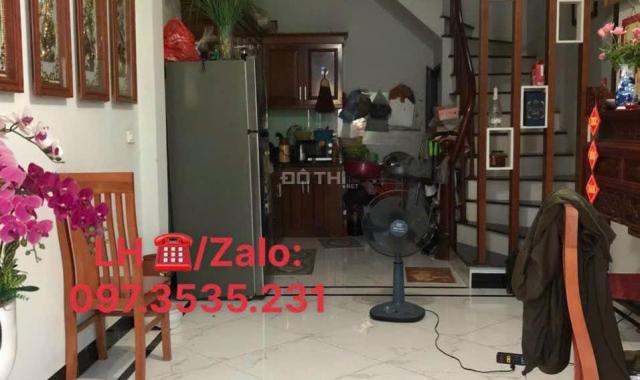 Chính chủ Bán Nhà Hậu Ái, Vân Canh, ngõ thẳng, ôtô đỗ gần, DT: 30m2 x 4tầng, hướng Đông, giá 2.38tỷ