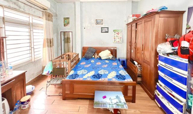 Giảm 1.5 Tỷ Cần bán gấp nhà phân lô ngõ 261 Trần Quốc Hoàn 36m2, 6T, ô tô tránh 9.4 Tỷ