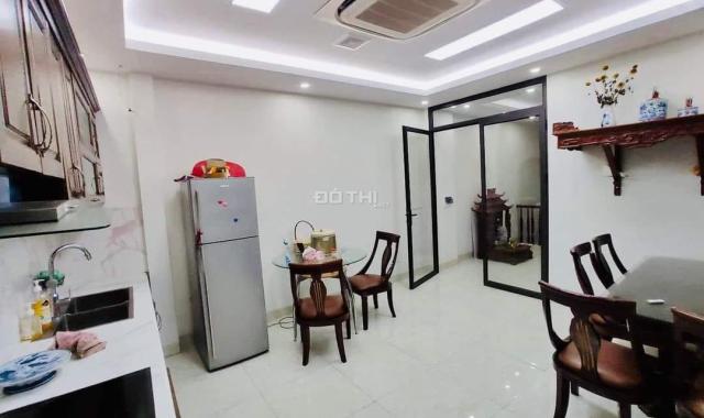 TOÀ NHÀ 8 TẦNG MP VIP NHẤT CẦU GIẤY KD VÔ ĐỊCH PHÙ HỢP MỌI LOẠI HÌNH KD