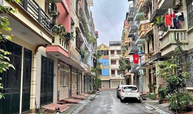 Bán nhà Cầu Giấy - Dt 80m - Mt 7m - 6T cực đẹp - Khu VIP ở sướng - ngõ thông ô tô - Giá 15 tỷ