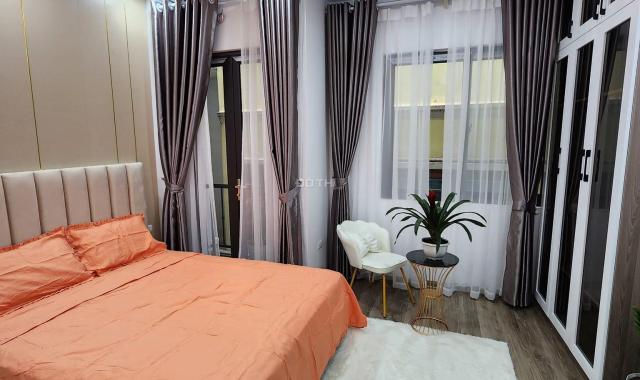 Bán gấp nhà Phố Hồ Tùng Mậu, 36m2, 5 tầng, 3 ngủ, ôtô đỗ cửa,  giá 4,3 tỷ.