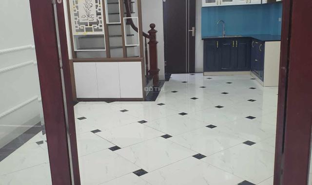 Chính chủ bán nhà phố Hồ Tùng Mậu, 30m2, 5 tầng, 3N, gần mặt phố, Kinh doanh online, 4,3 tỷ