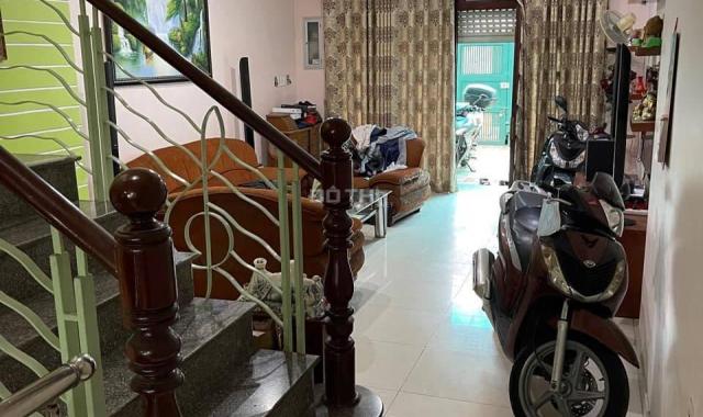 Sát mặt tiền - Hẻm xe tải - 135m2 - 4 tầng – nhỉnh 14ty Nguyễn Thị Thập Q7