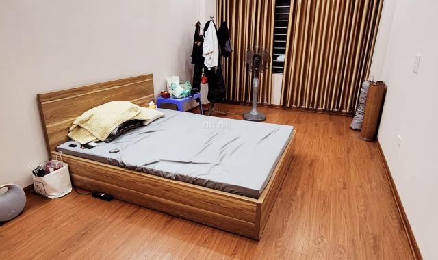 Bán Nhà Quận Đống Đa, Ở Ngay, Tặng Nội thất, 38m x5 tầng. MT3,7m giá 4,x tỷ