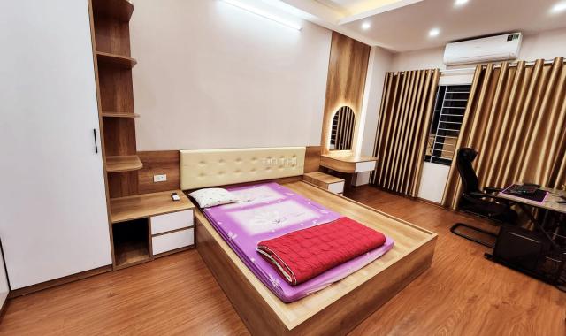 Bán Nhà Quận Đống Đa, Ở Ngay, Tặng Nội thất, 38m x5 tầng. MT3,7m giá 4,x tỷ