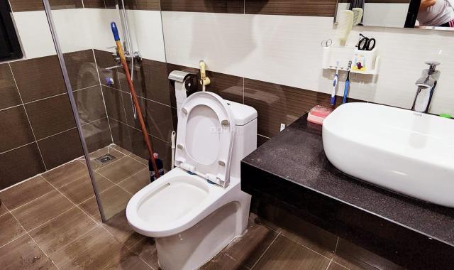 Bán Nhà Quận Đống Đa, Ở Ngay, Tặng Nội thất, 38m x5 tầng. MT3,7m giá 4,x tỷ