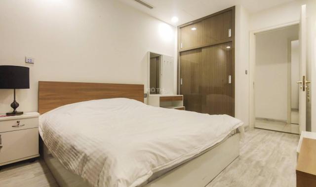 Cho thuê căn Vinhomes Golden River 4PN, 149m2 nội thất của chủ đầu tư