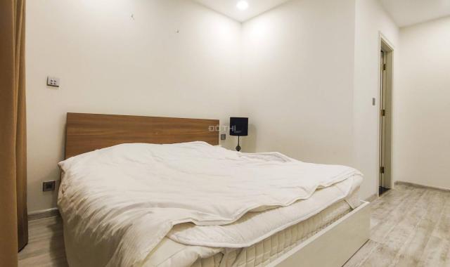 Cho thuê căn Vinhomes Golden River 4PN, 149m2 nội thất của chủ đầu tư