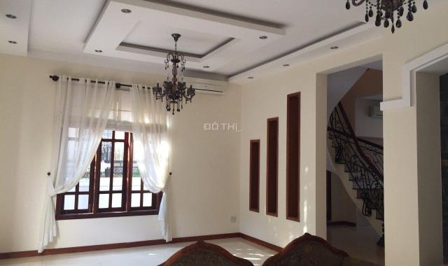 Bán biệt thự khu 200 Nguyễn Văn Hưởng, Thảo Điền. Diện tích 351m2. Giá 100 tỷ. Lh 0903652452.