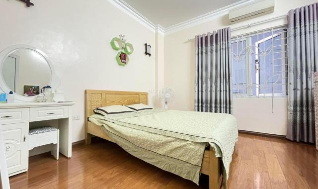 Bán Nhà Quận Đống Đa, Ở Ngay, Dân Xây, Ngõ Rộng. 37m x5 tầng.MT3,9m. 4,x tỷ