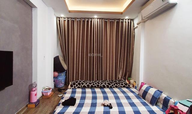 Bán Nhà Quận Đống Đa, Ngõ Rộng, ở Ngay, Tặng Nội Thất, 36m x5 tầng.MT3,7m. 4,19 tỷ